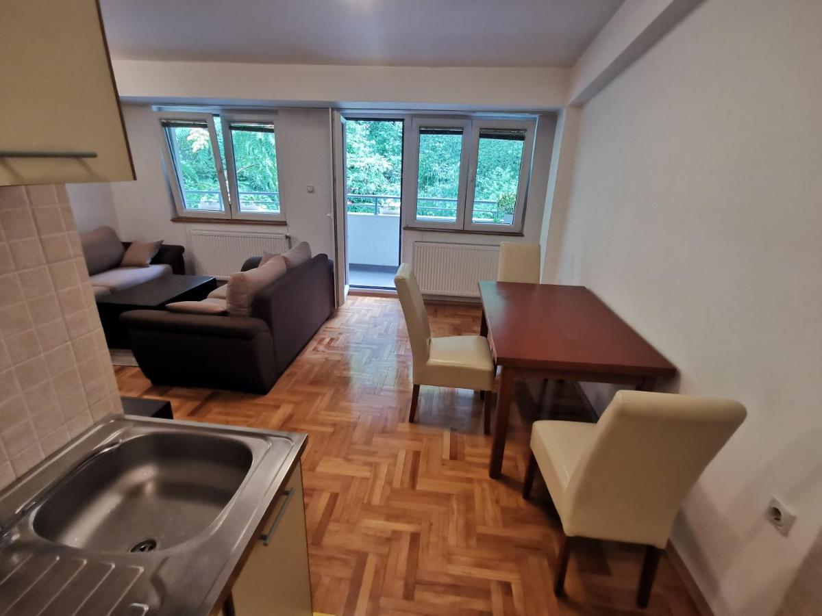 דירות סקופיה Zagrebska Flat מראה חיצוני תמונה